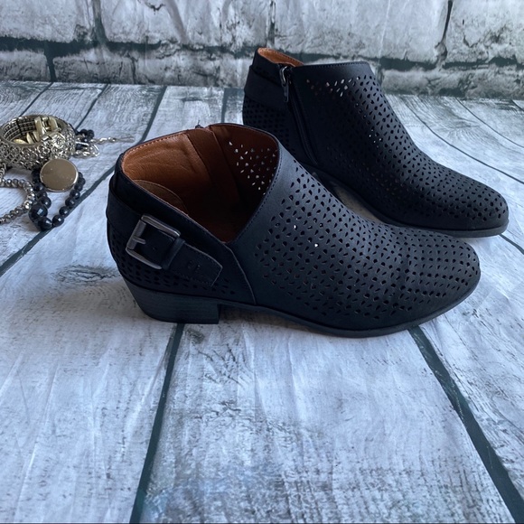 Indigo Rd Cutout Design Black Bootie Women’s 7.5 - Picture 10 of 13